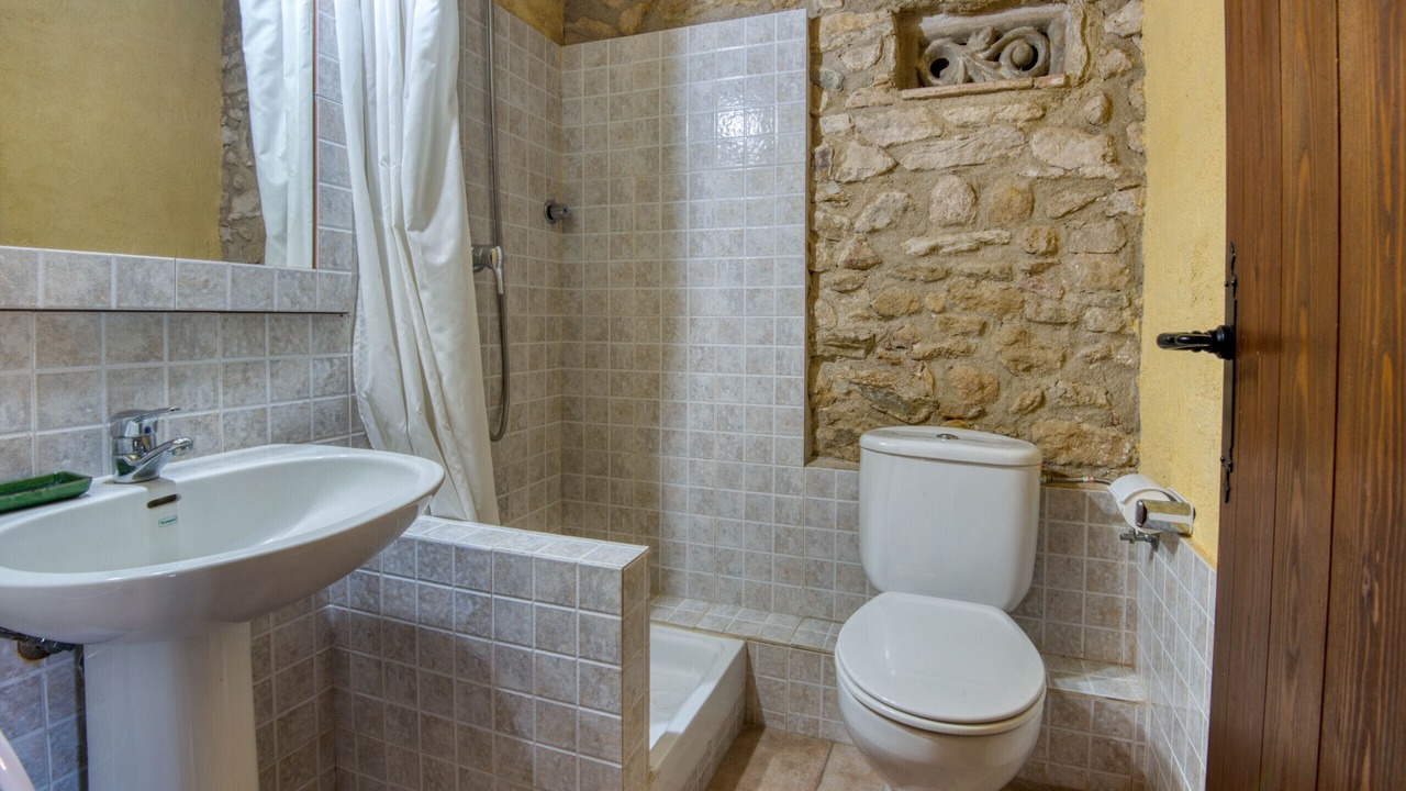 Photo of Bathroom in Canapost