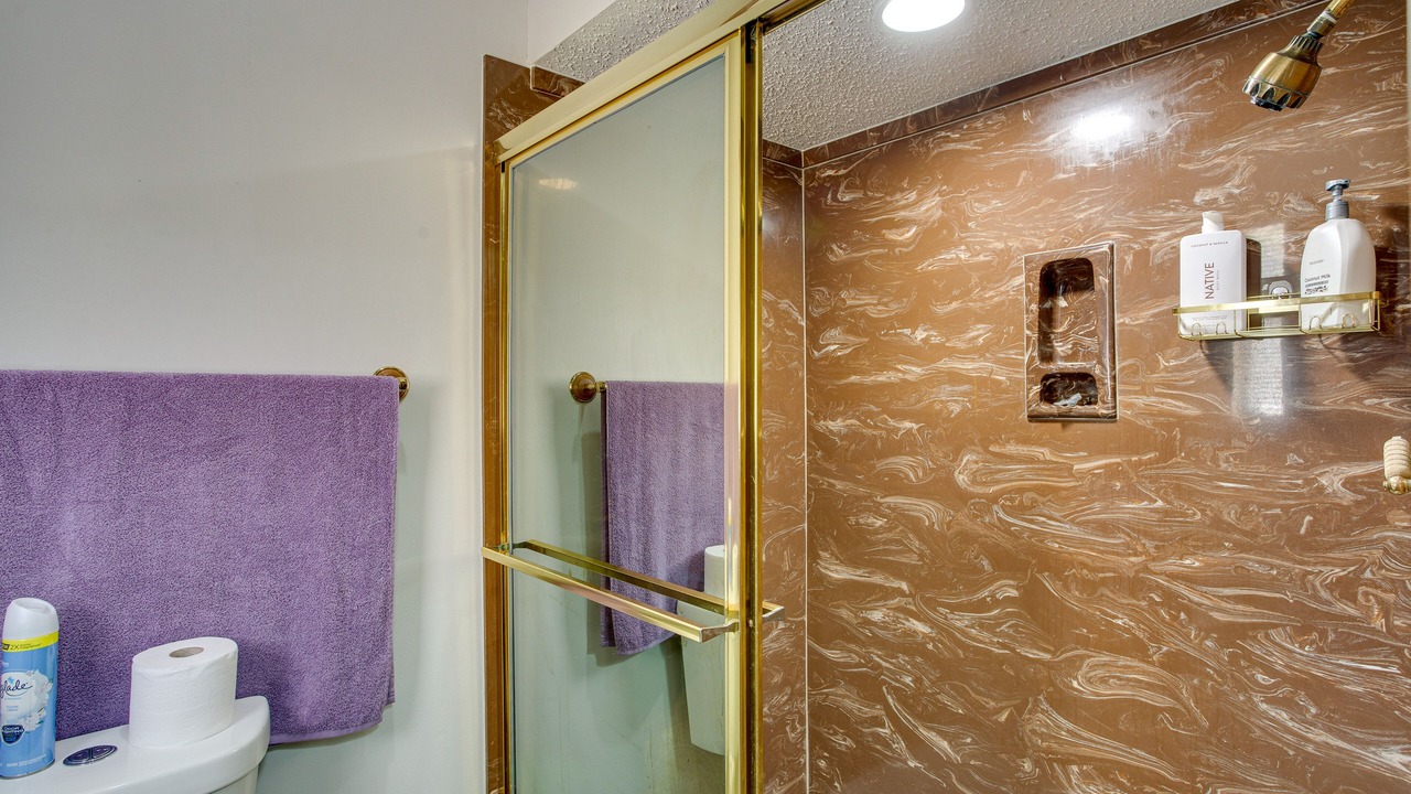 Photo of Bathroom in Commerce