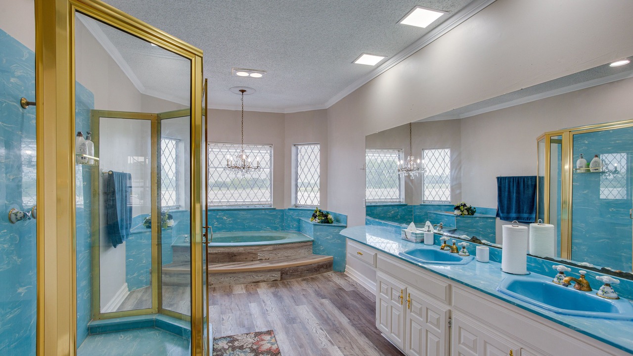 Photo of Bathroom in Commerce