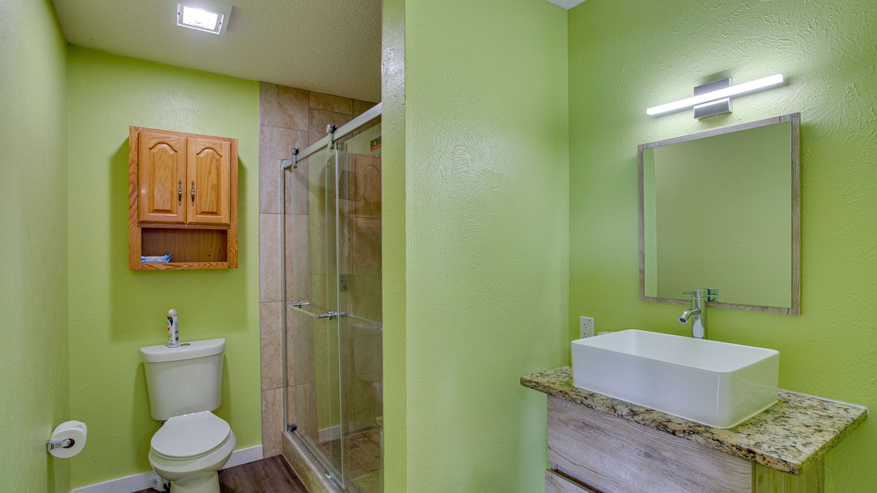 Photo of Bathroom in Commerce