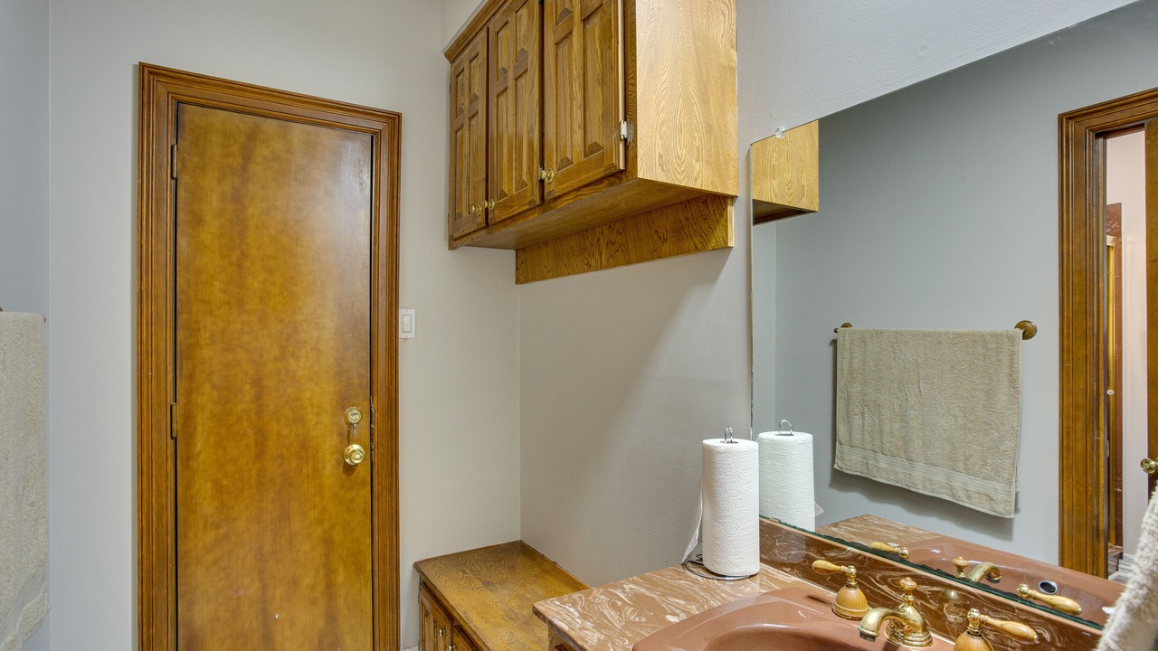 Photo of Bathroom in Commerce