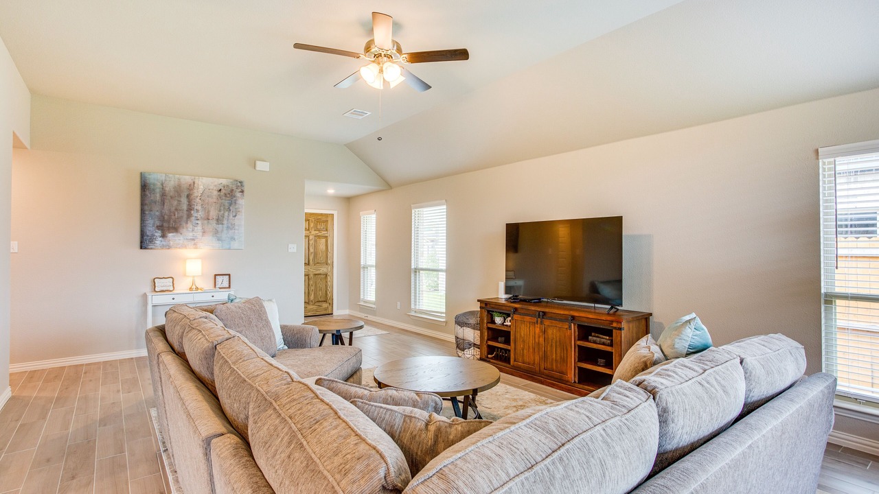 Photo of Livingroom in Forney
