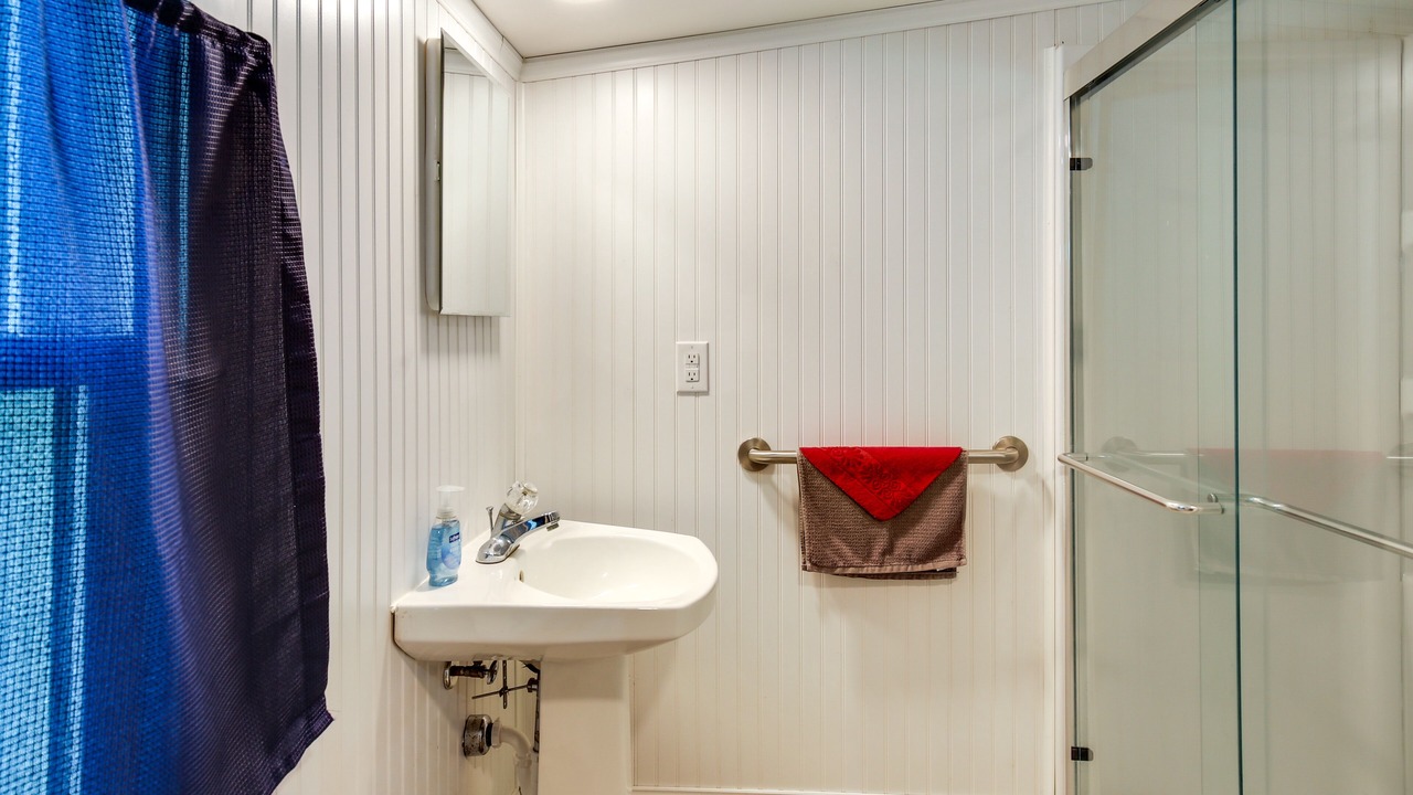 Photo of Bathroom in Washington