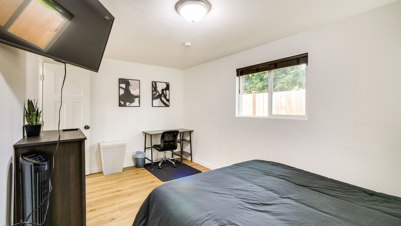 Photo of Bedroom in Pacific