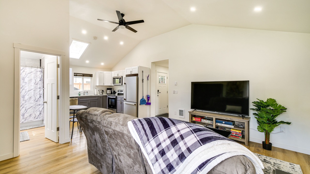 Photo of Livingroom in Pacific