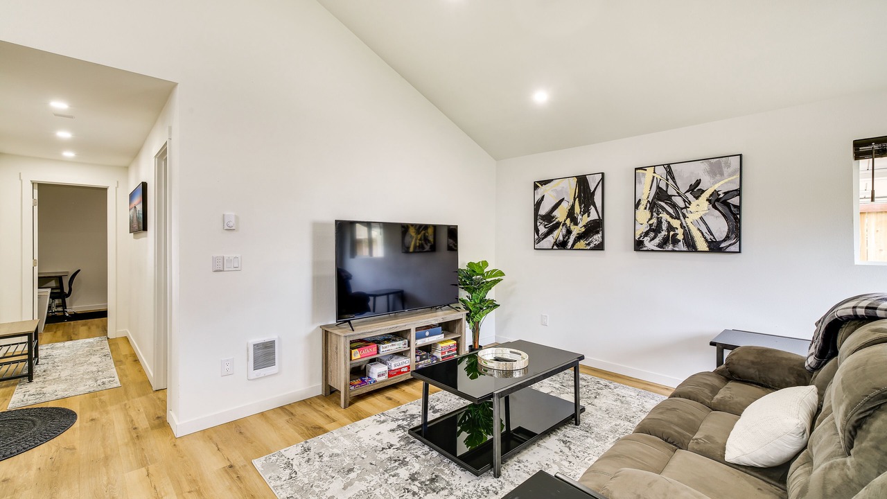 Photo of Bedroom in Pacific