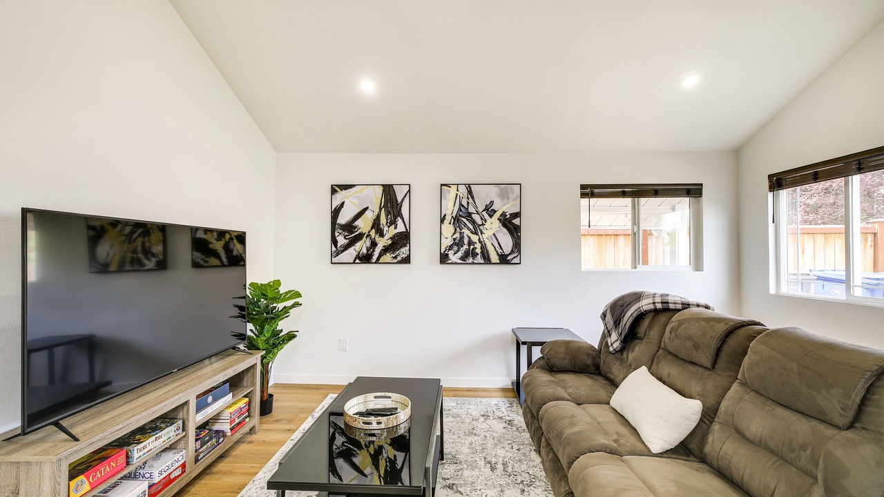 Photo of Livingroom in Pacific