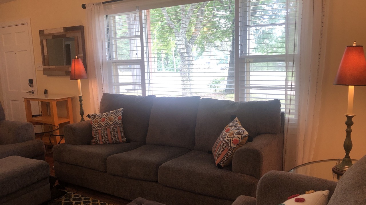 Photo of Livingroom in Longview