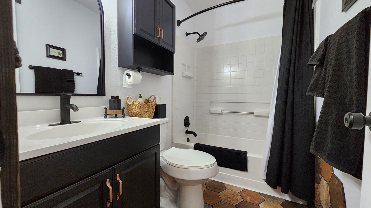 Photo of Bathroom in Alpine