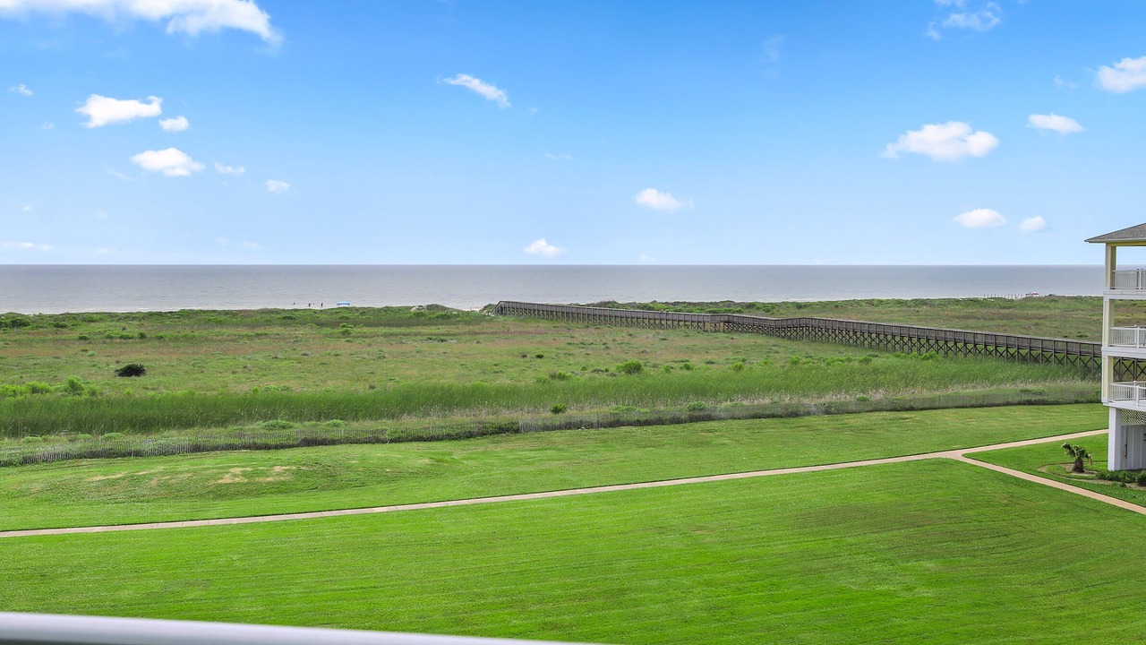 Photo of Patio Balcony in Red Fish Cove
