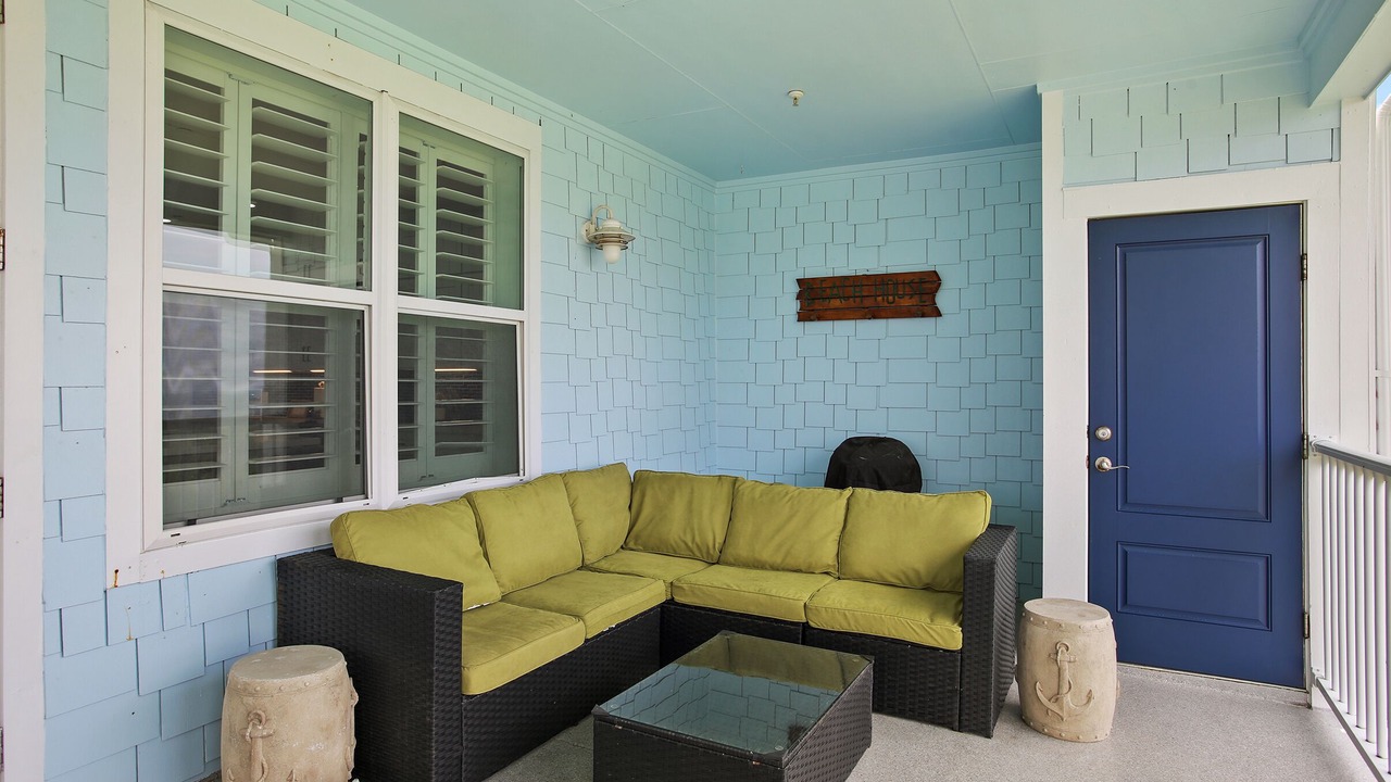 Photo of Patio Balcony in Red Fish Cove