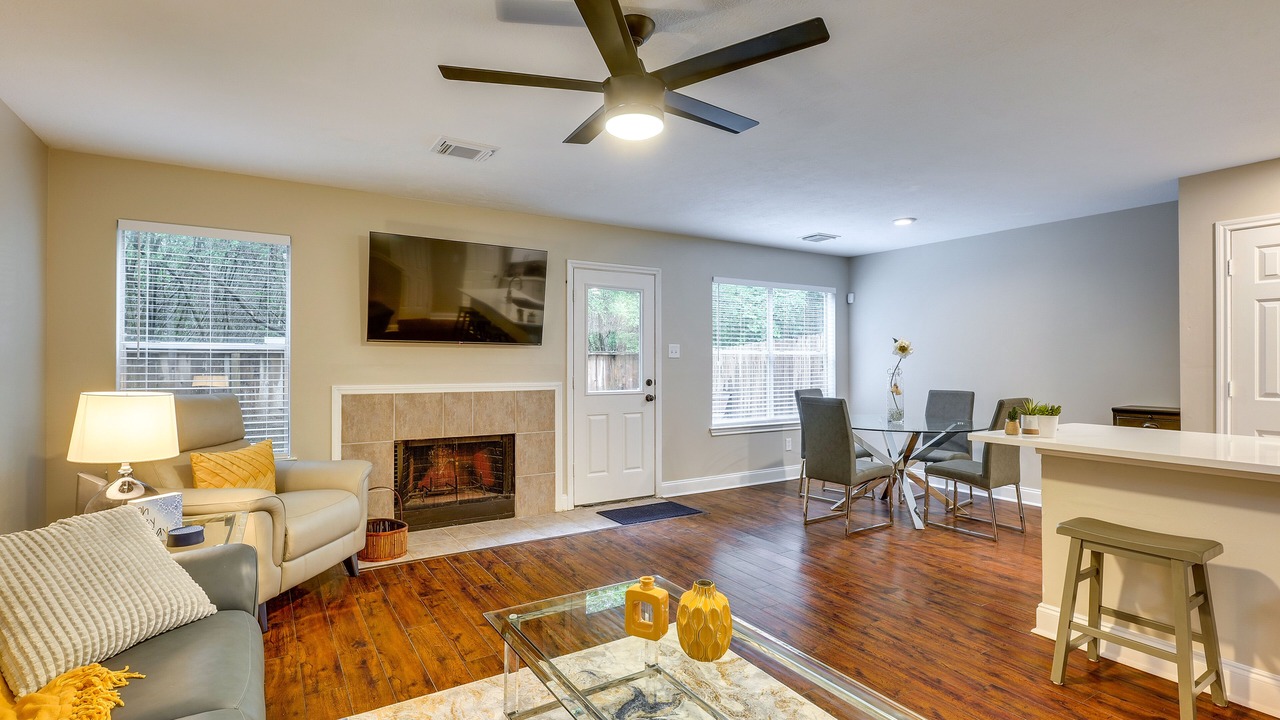 Photo of Bedroom in Alden Bridge