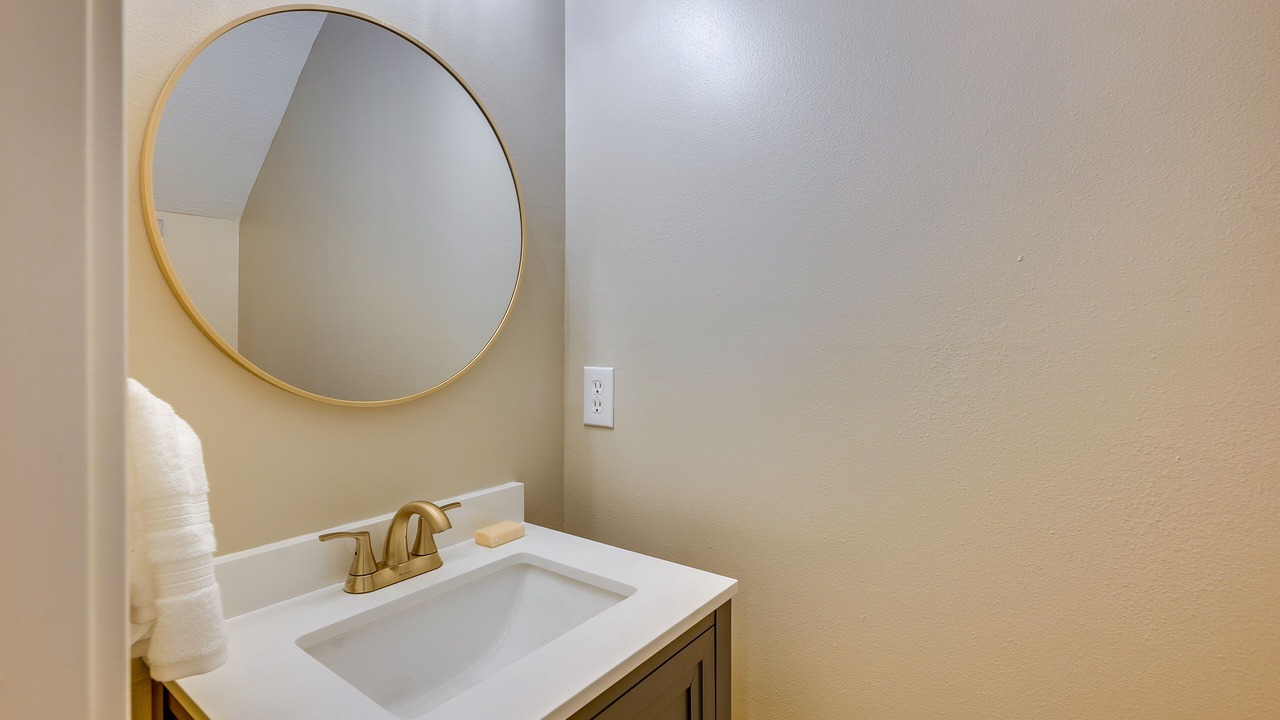 Photo of Bathroom in Alden Bridge