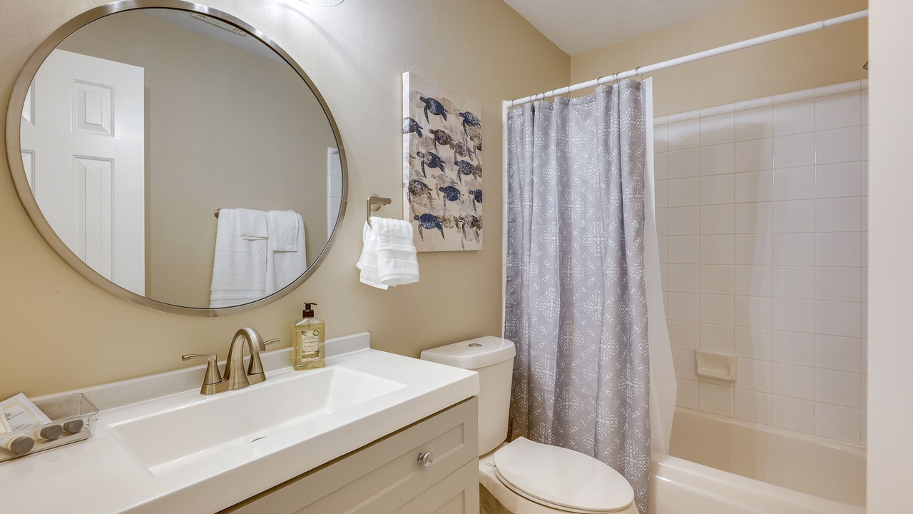 Photo of Bathroom in Alden Bridge