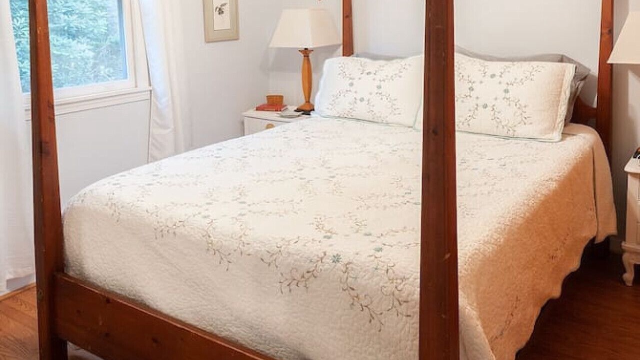 Photo of Bedroom in Mountain Rest