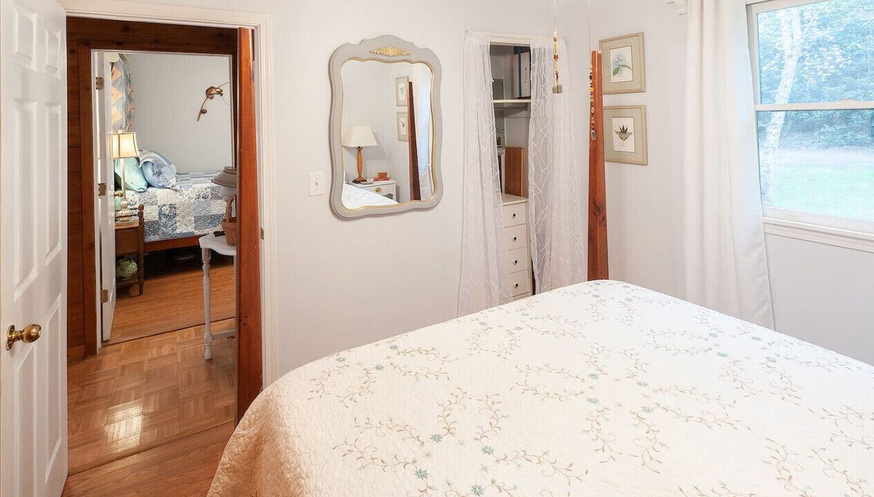 Photo of Bedroom in Mountain Rest