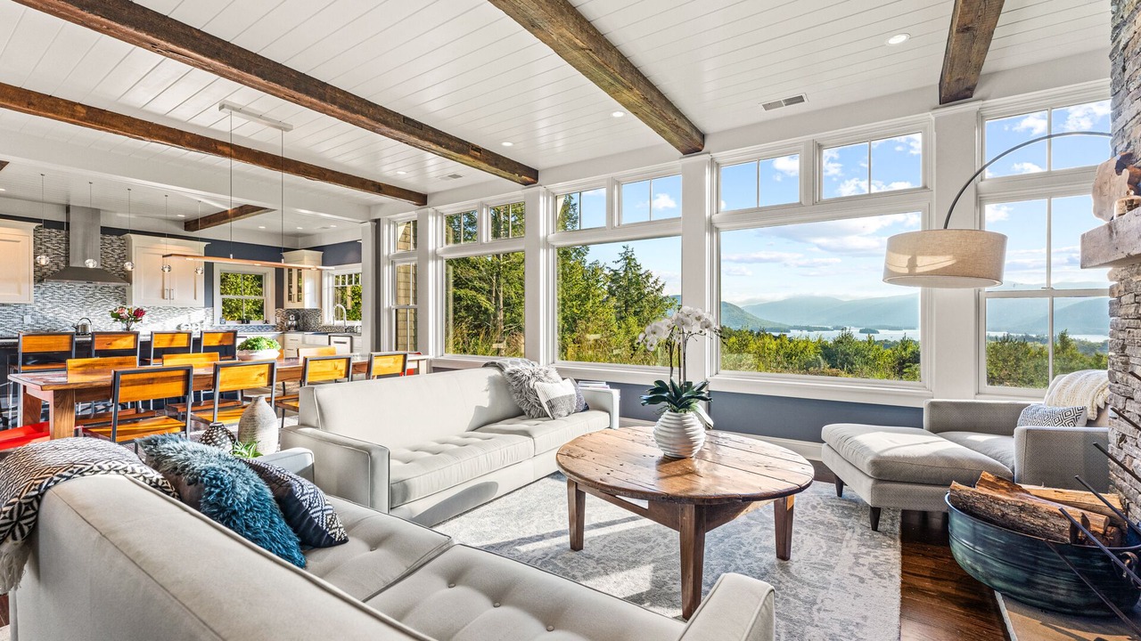 Photo of Livingroom in Bolton Landing