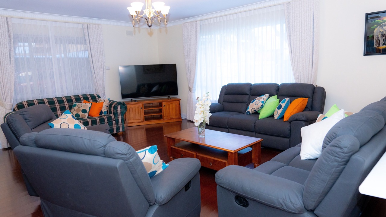 Photo of Livingroom in Magil