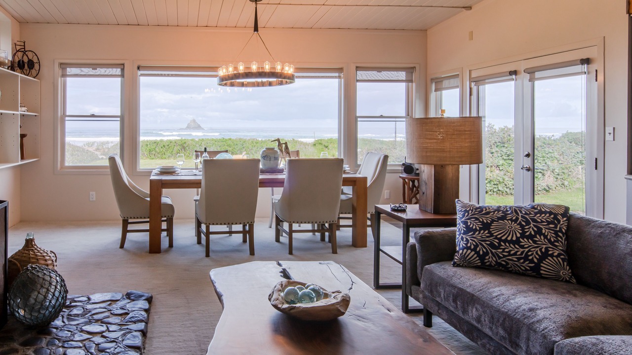 Photo of Bedroom in Arch Cape