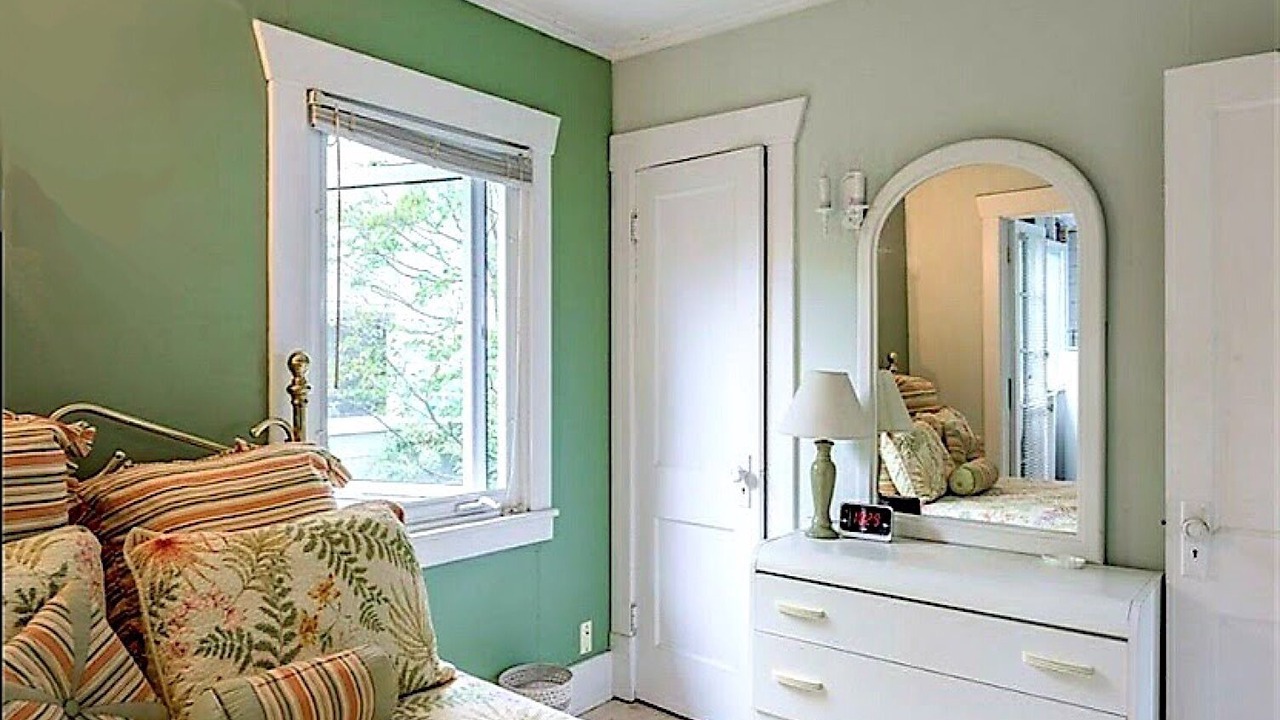 Photo of Bedroom in Crystal Beach