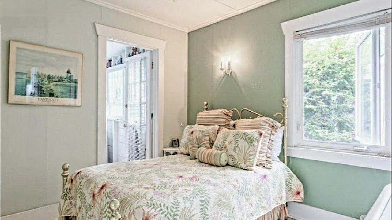 Photo of Bedroom in Crystal Beach