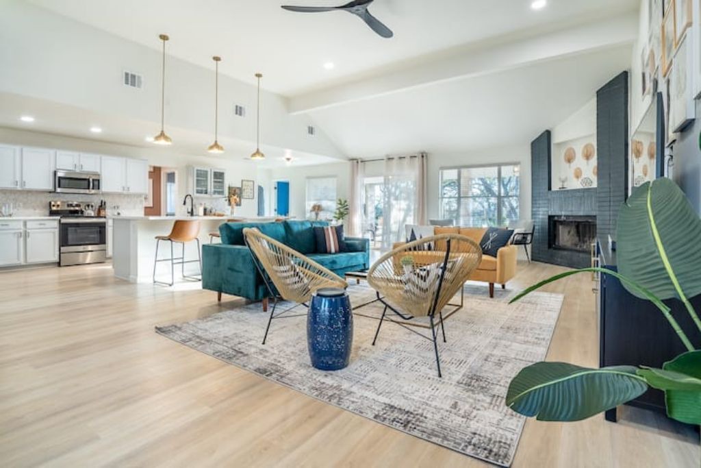 Photo of Livingroom in Highland Lake Estates