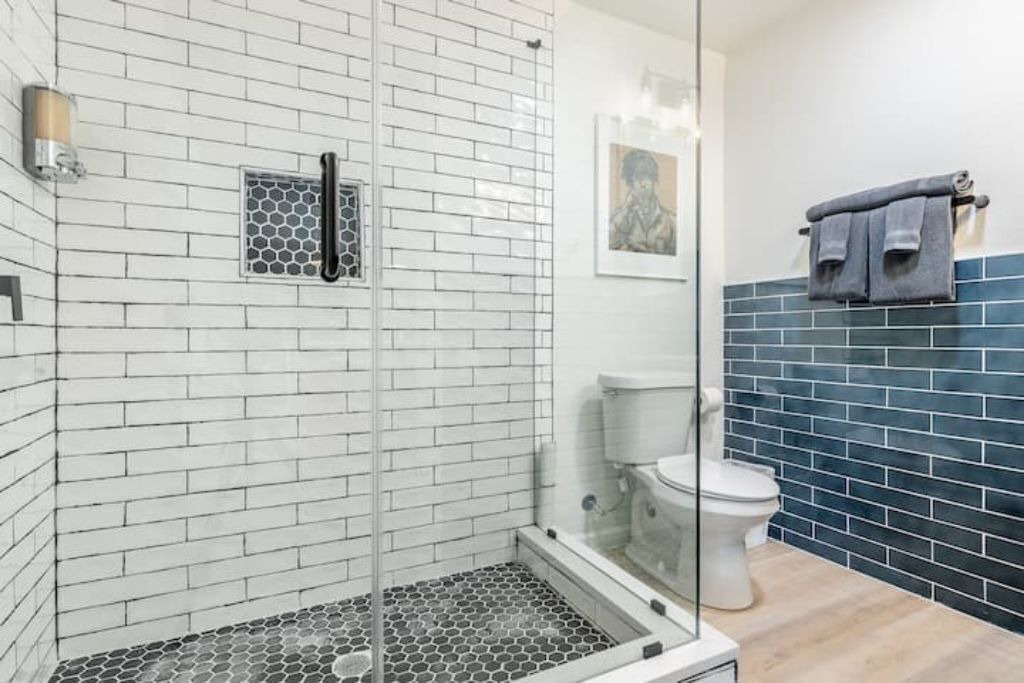 Photo of Bathroom in Highland Lake Estates