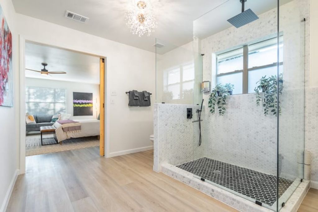 Photo of Bathroom in Highland Lake Estates