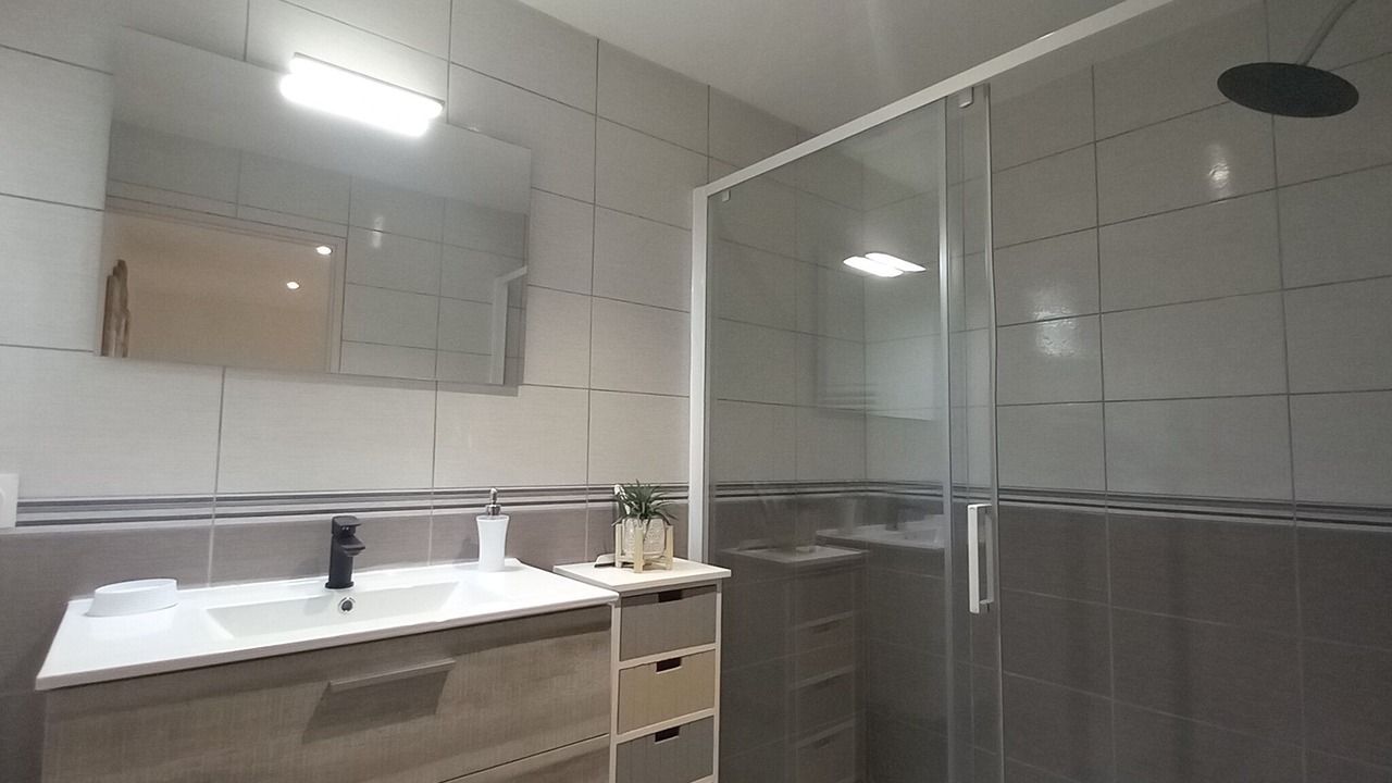 Photo of Bathroom in Seigny