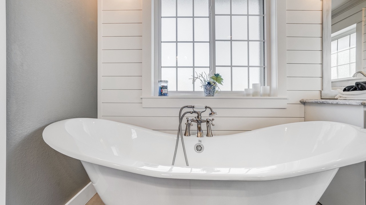 Photo of Bathroom in Cheyenne Meadows