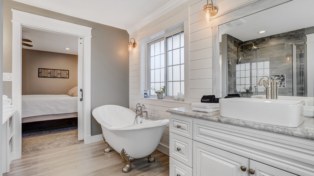 Photo of Bathroom in Cheyenne Meadows