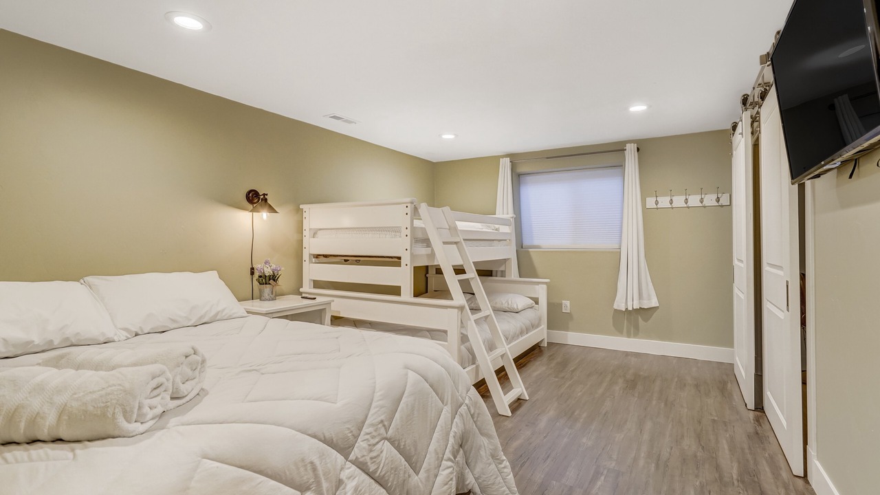 Photo of Bedroom in Cheyenne Meadows
