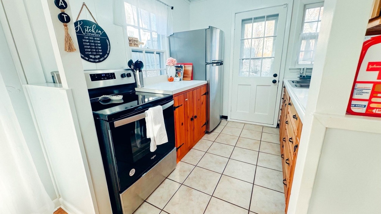 Photo of Kitchen in Coventry Lake