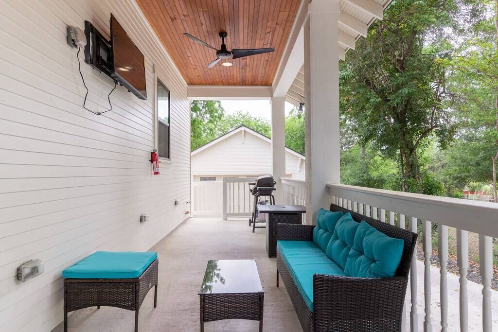 Photo of Patio Balcony in Beacon Hill