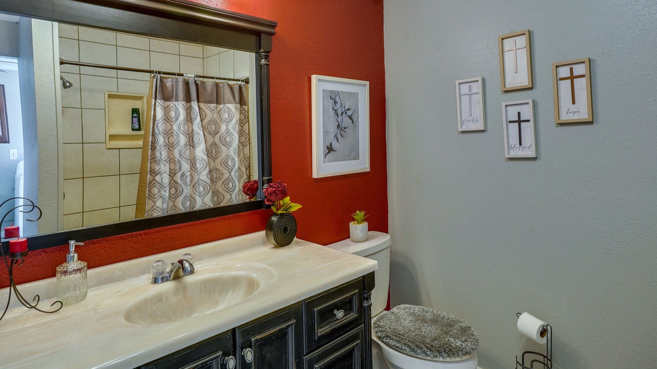Photo of Bathroom in Lamesa