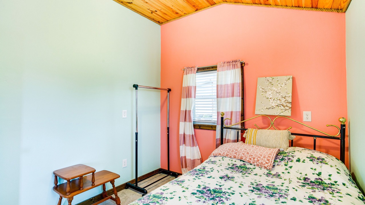 Photo of Bedroom in Commerce