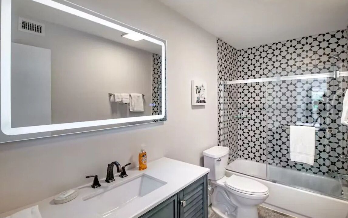 Photo of Bathroom in Palm Beach Shores