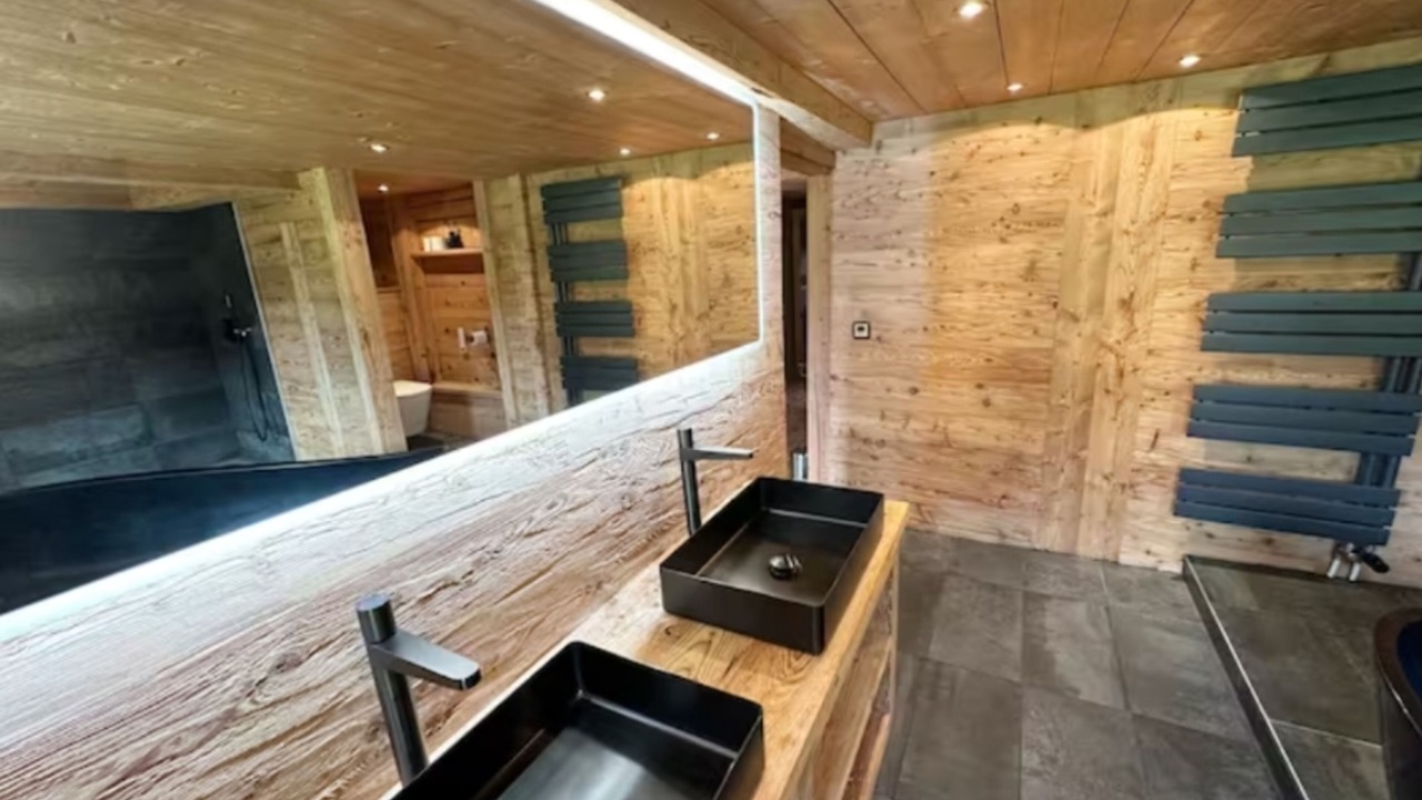 Photo of Bathroom in Saanen
