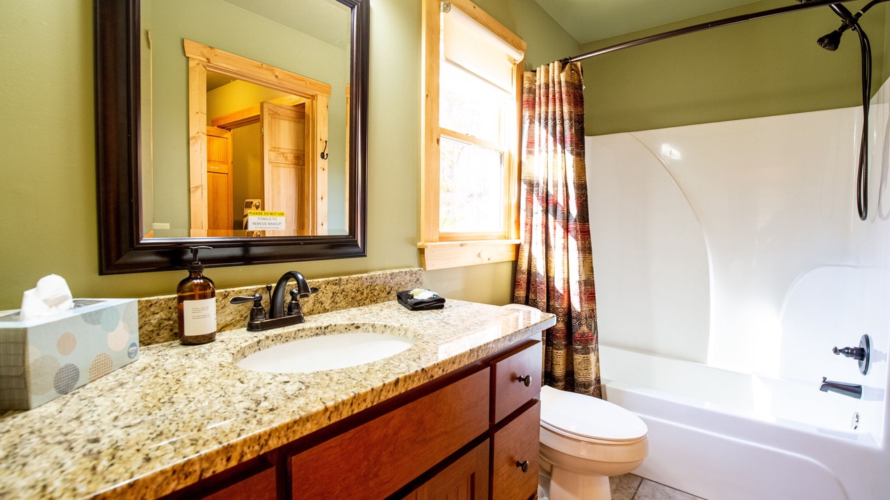 Photo of Bathroom in Eagle Mountain