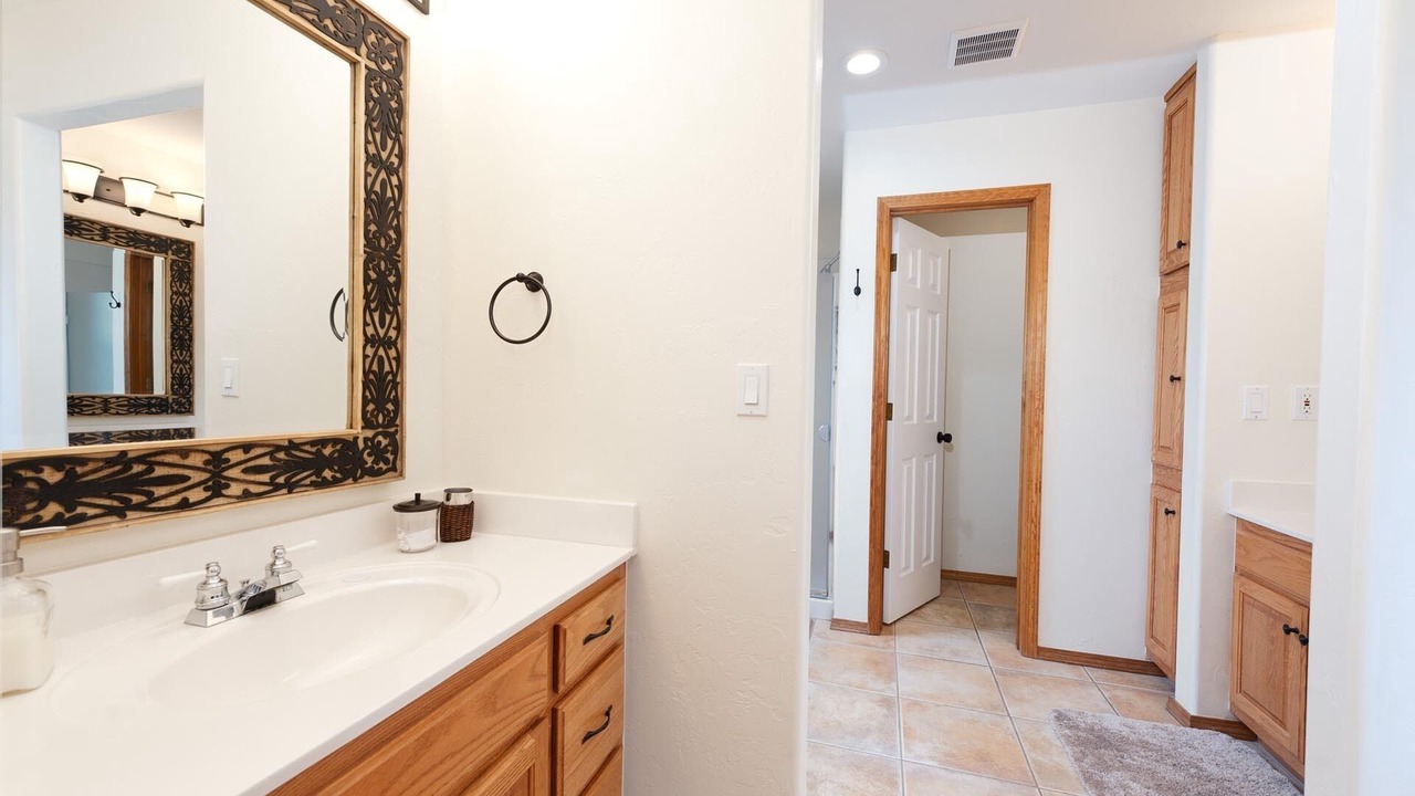 Photo of Bathroom in Columbine Lake