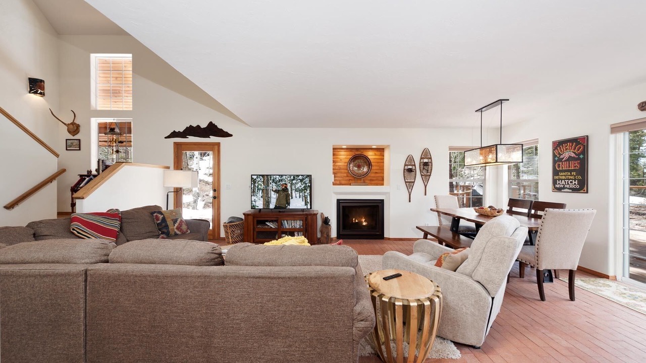 Photo of Livingroom in Columbine Lake