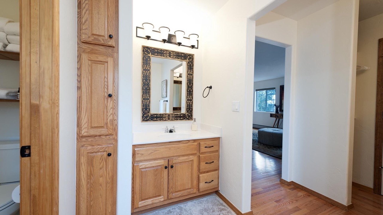Photo of Bathroom in Columbine Lake