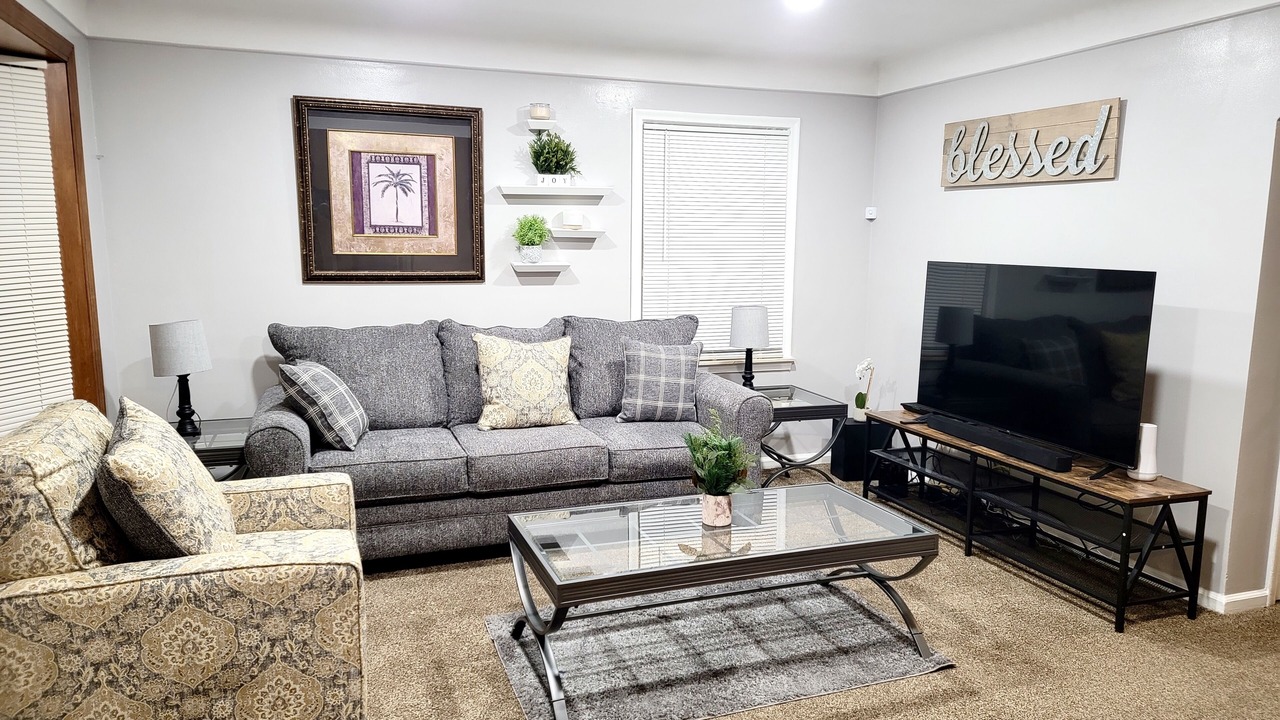 Photo of Livingroom in Redford