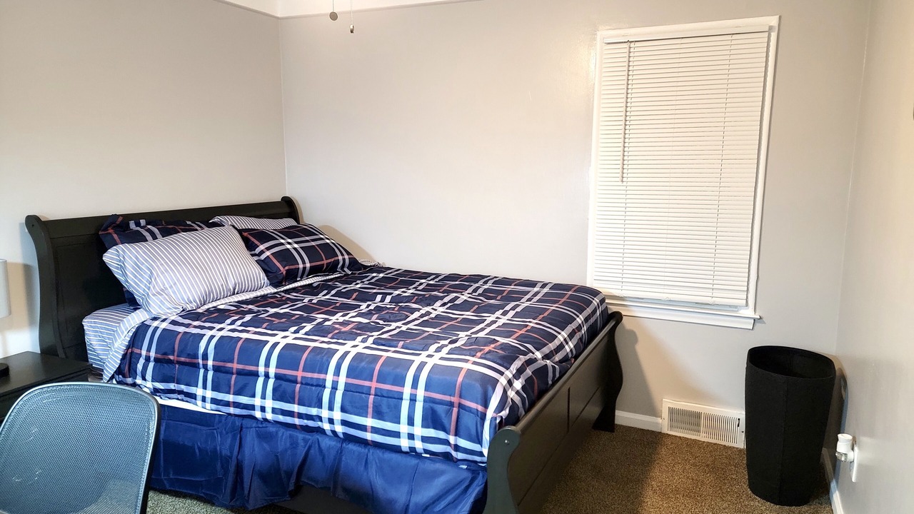 Photo of Bedroom in Redford