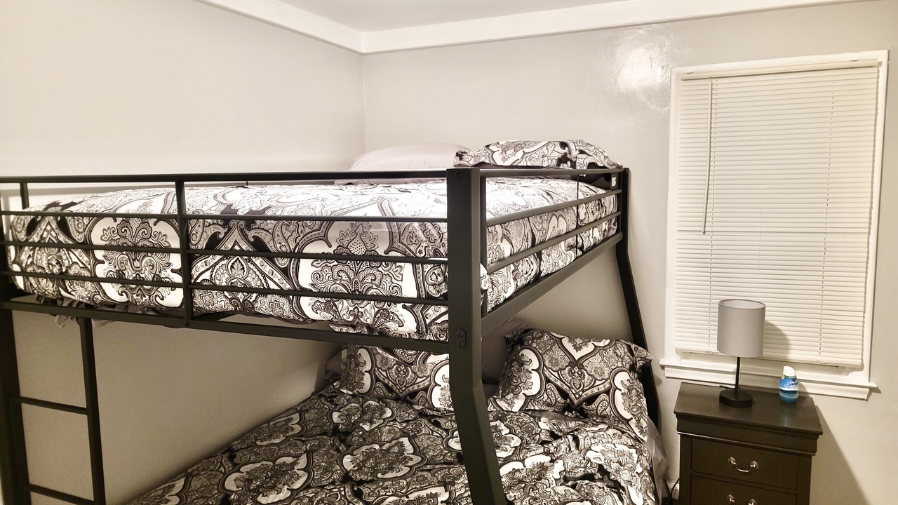 Photo of Bedroom in Redford
