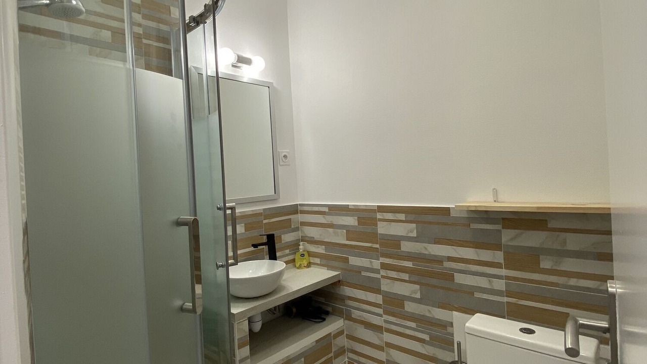 Photo of Bathroom in La Mulatiere