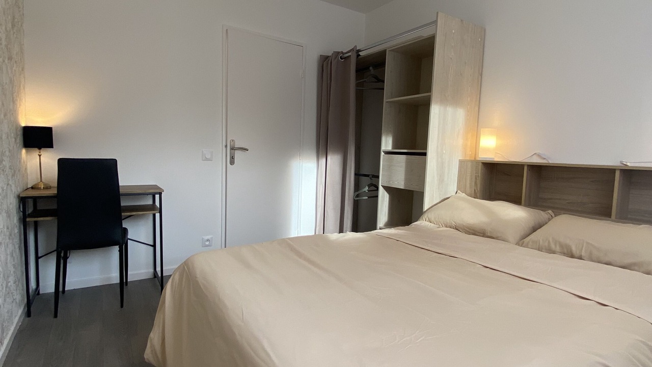 Photo of Bedroom in La Mulatiere