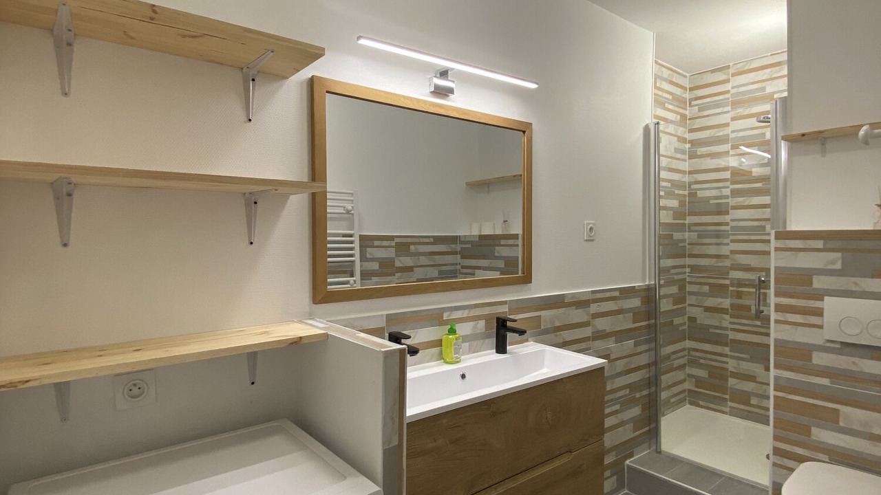 Photo of Bathroom in La Mulatiere