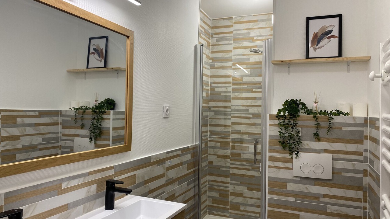 Photo of Bathroom in La Mulatiere