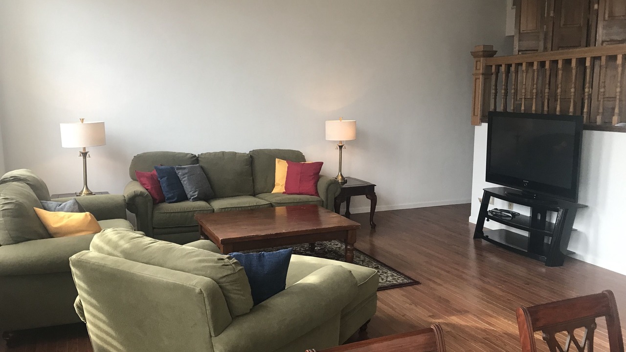 Photo of Livingroom in Prairie Du Chien